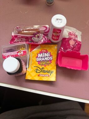 Zuru Mini Brands Disney Snacks Playset with Pink Accessories